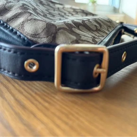 Coach Brown Signature Crossbody Bag ne - Picture 13 of 16